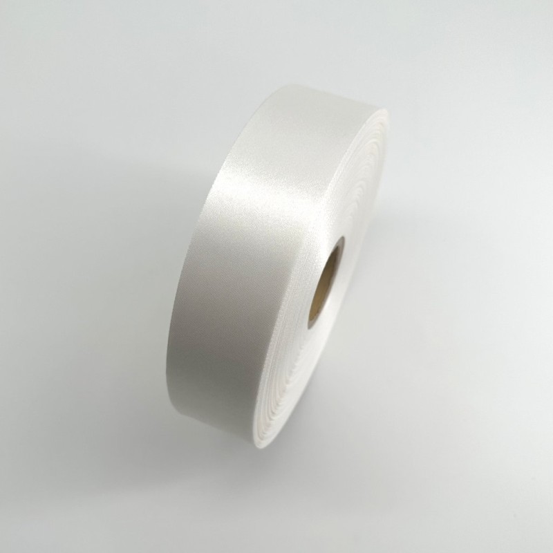 ruban satin blanc